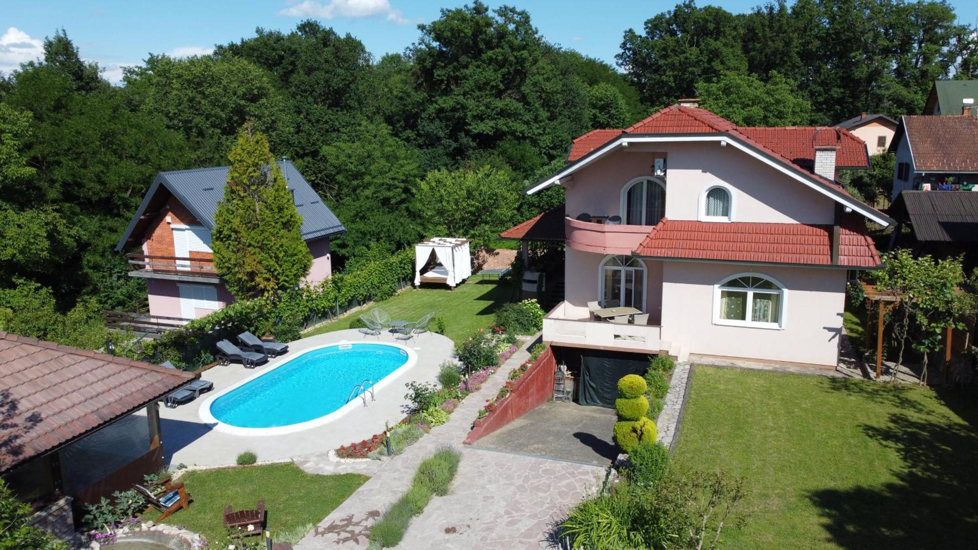 Villa Katarina With Pool Баня-Лука Экстерьер фото